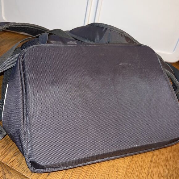 Outward Hound Front Carrier Backpack‎ Raise the Woof Gray - Picture 7 of 7